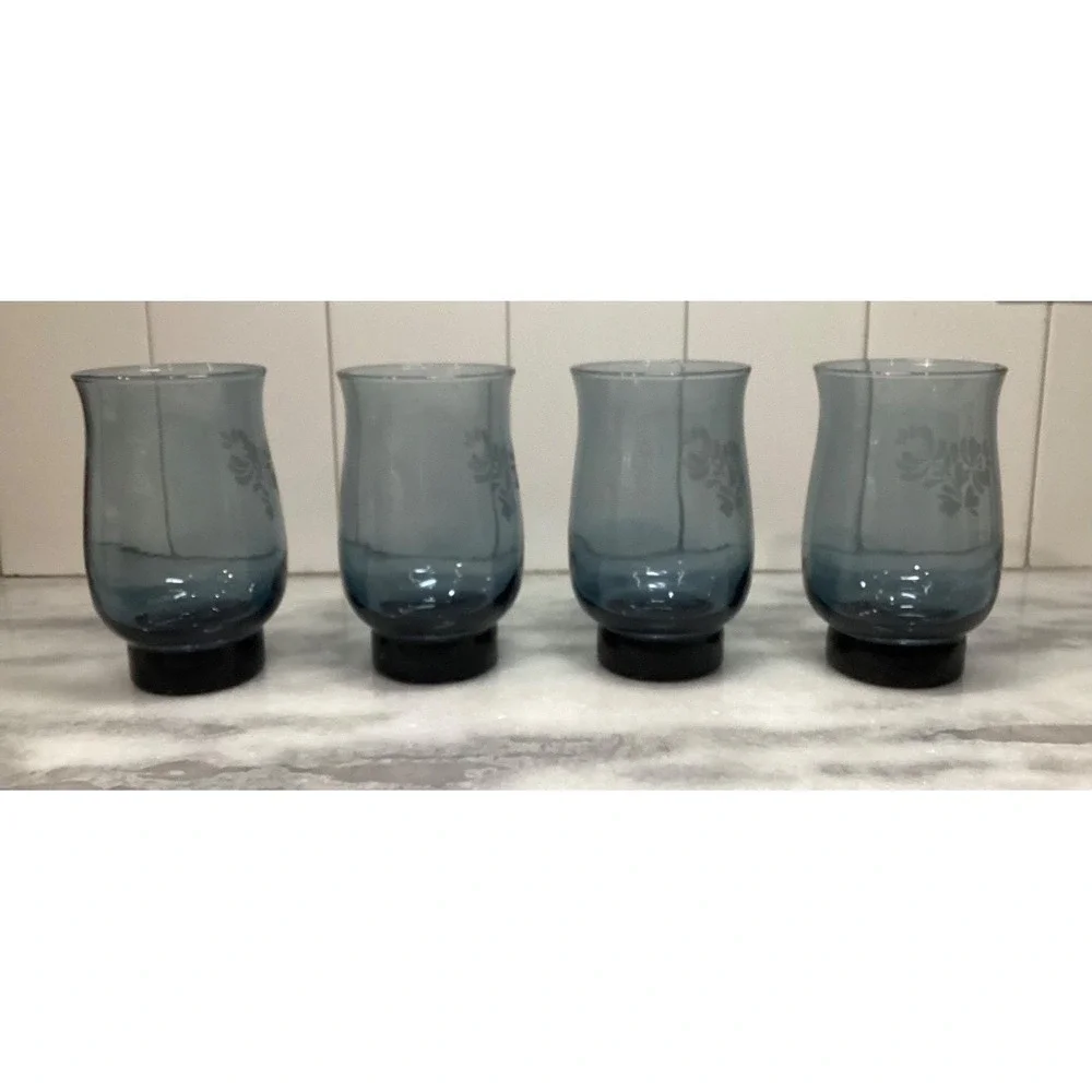 Pfaltzgraff Yorktowne Blue Tumblers, Set of 4, Vintage Etched Floral Design‎